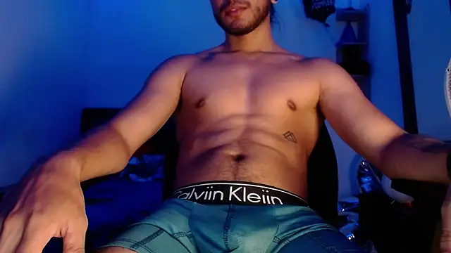 Snapshot of maxximus_100 chatting on 02/23/25, 07:22 maxximus 100 online show from 02/23/25, 07:22