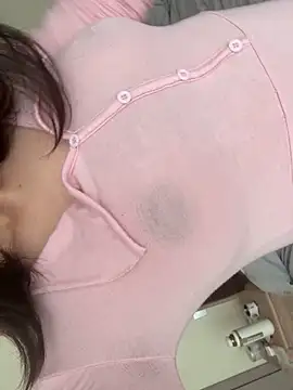 Krismil3 online show from 04/12/26, 01:21