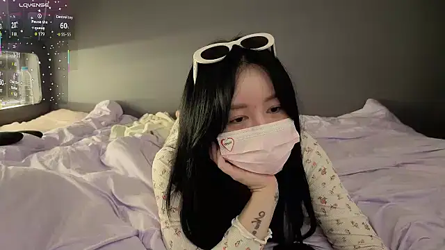 2hyun online show from 09/20/25, 03:13