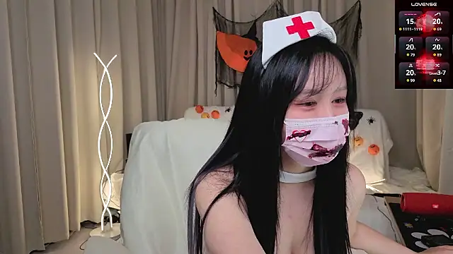 2hyun online show from 10/30/25, 02:40