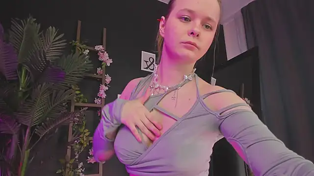 Snapshot of CassieCool chatting on 03/20/25, 03:34 CassieCool online show from 03/20/25, 03:34