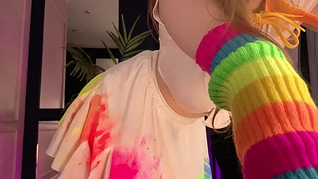 Snapshot of CassieCool chatting on 10/23/25, 12:48 CassieCool online show from 10/23/25, 12:48