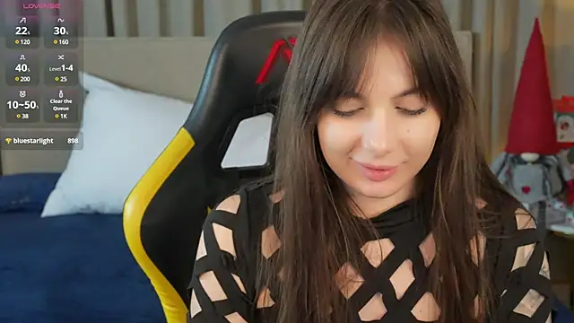 Snapshot of Alisa054 chatting on 12/26/24, 09:37 Alisa054 online show from 12/26/24, 09:37