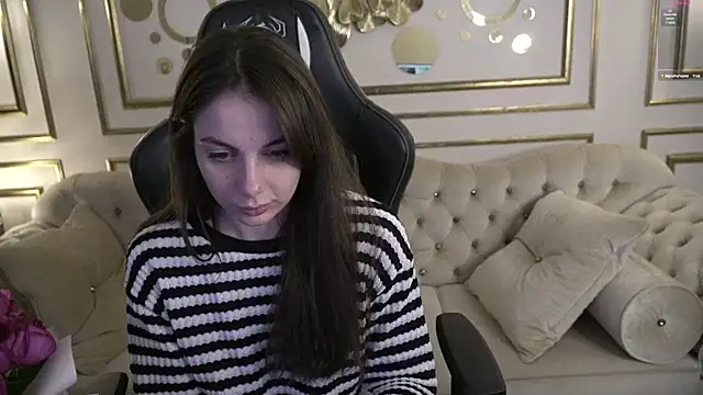 Snapshot of Alisa054 chatting on 02/08/25, 07:59 Alisa054 online show from 02/08/25, 07:59