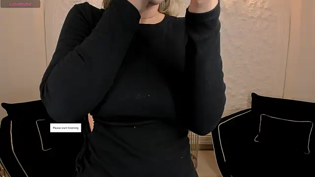 Snapshot of ChloePreston_ chatting on 05/18/26, 10:54 ChloePreston online show from 05/18/26, 10:54