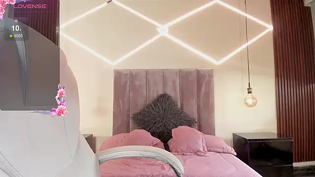 BellaClaiir online show from 02/12/26, 02:56