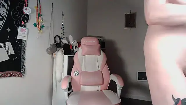 Snapshot of GoddessPinxx chatting on 08/03/26, 07:17 GoddessPinxx online show from 08/03/26, 07:17