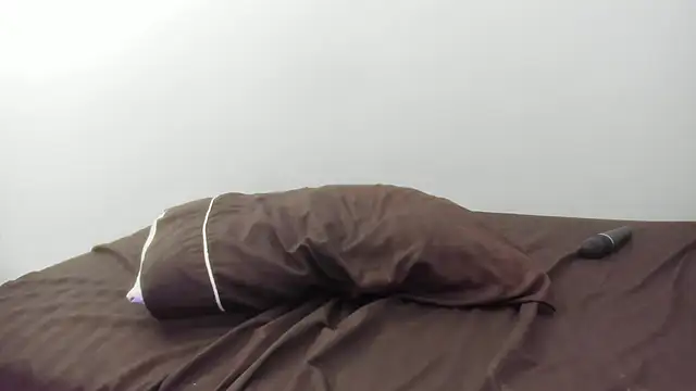 leslyylove online show from 02/01/25, 10:05