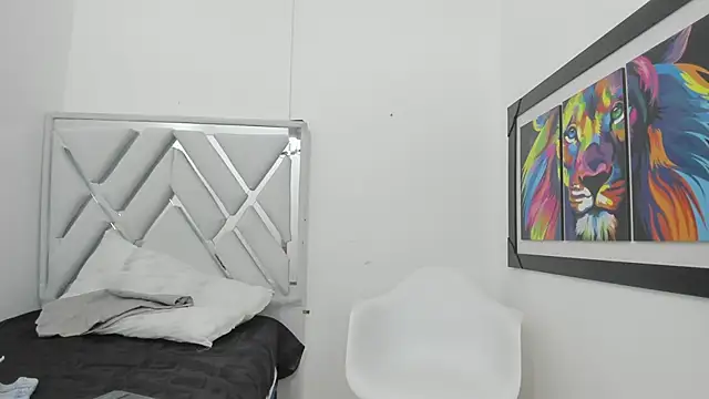 leslyylove online show from 02/12/25, 03:18