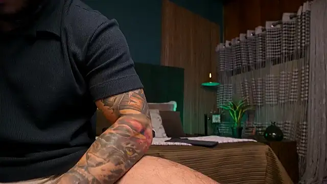 LeoSalvatore  online show from 03/18/25, 08:14