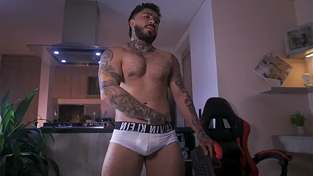 LeoSalvatore  online show from 10/10/25, 03:38