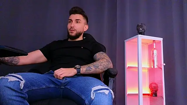 MightyAaron66 online show from 02/15/25, 10:52