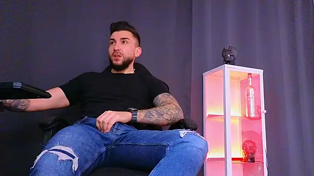 MightyAaron66 online show from 02/18/25, 05:53