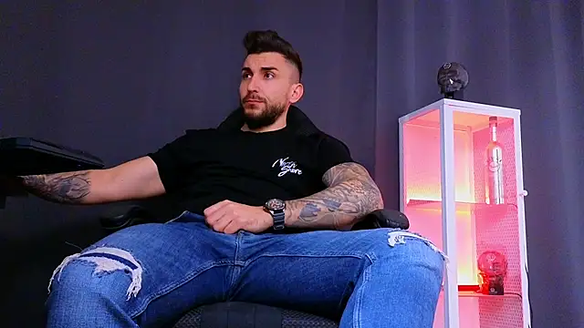 MightyAaron66 online show from 02/24/25, 02:48