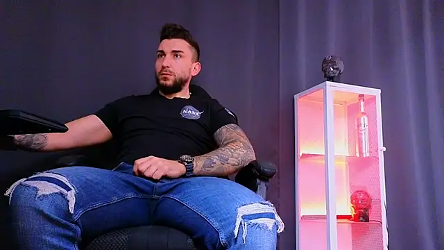 MightyAaron66 online show from 03/05/25, 06:23