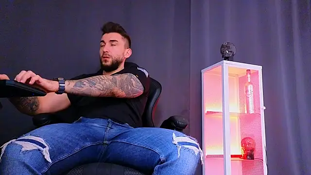 MightyAaron66 online show from 03/06/25, 02:51