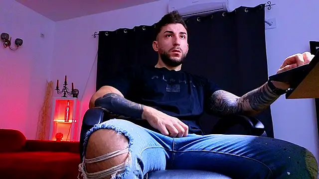 MightyAaron66 online show from 10/25/25, 04:20