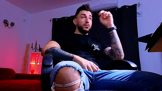 MightyAaron66 online show from 10/26/25, 04:51