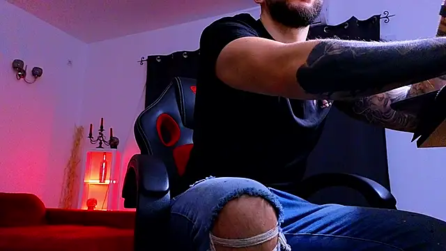 MightyAaron66 online show from 11/05/25, 03:28