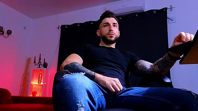 MightyAaron66 online show from 12/19/25, 03:35