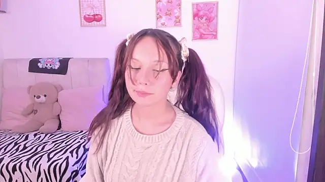 missdaphnee  online show from 01/17/25, 07:41