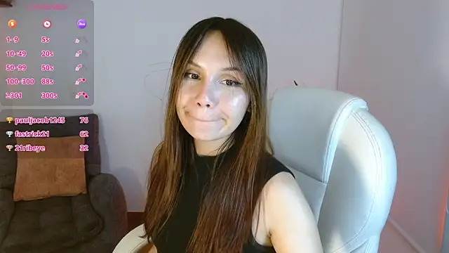 missdaphnee  online show from 10/22/25, 11:59