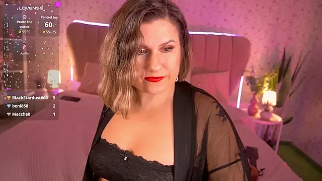 KiraRoxx online show from 04/01/26, 03:31