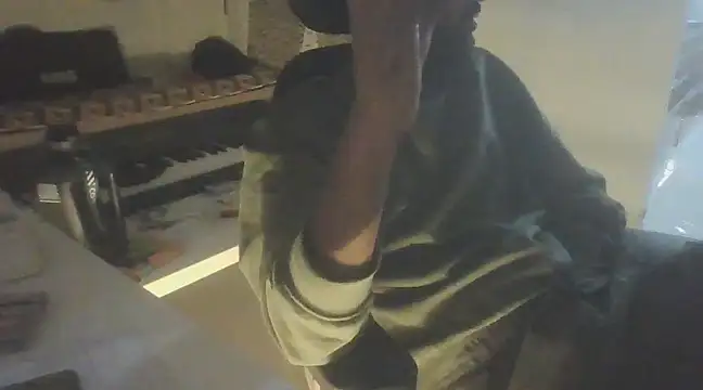 dominanthubby online show from 12/03/24, 05:23