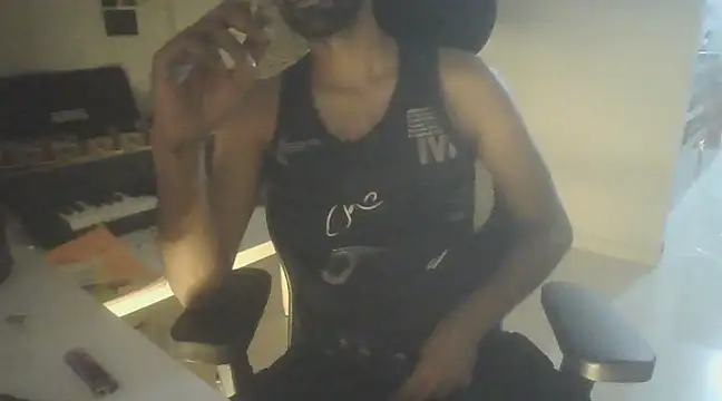 dominanthubby online show from 12/05/24, 07:28