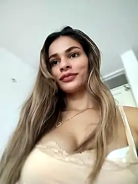 cuteluci  online show from 09/28/25, 11:59