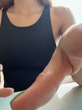 cuteluci  online show from 10/17/25, 12:08