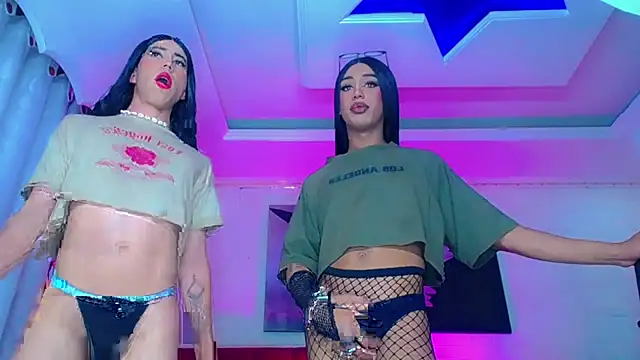 NahomiCamper online show from 11/14/25, 02:54