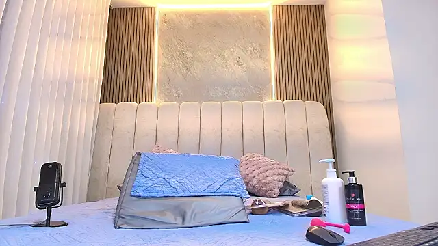 kata hazel online show from 02/12/26, 07:20