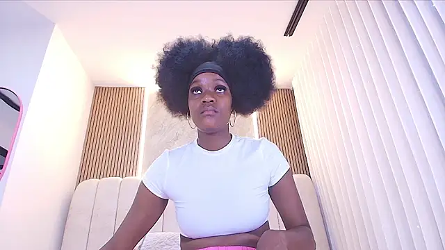 kata hazel online show from 03/24/26, 07:19