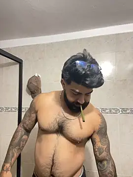 Lyon vach online show from 10/06/25, 04:48