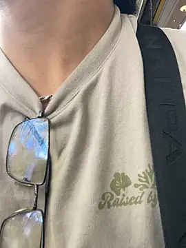 Lyon vach online show from 10/10/25, 06:18