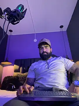 Lyon vach online show from 10/27/25, 08:46