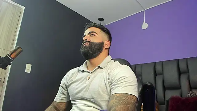 Lyon vach online show from 01/17/26, 04:17