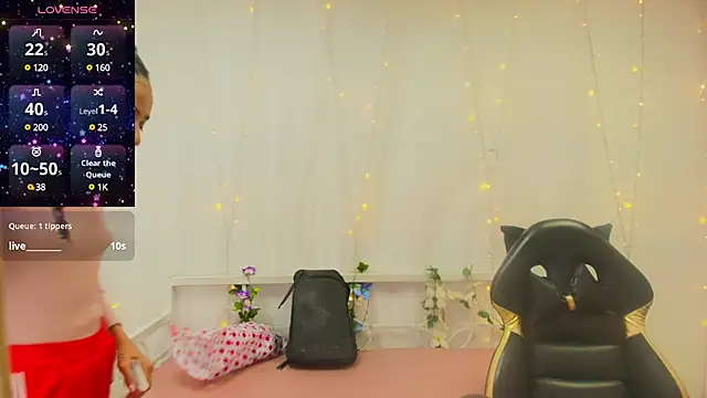 Abigail Wilson  online show from 12/07/24, 03:04