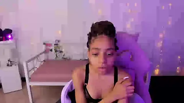 Abigail Wilson  online show from 02/17/25, 08:04