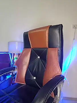 Black-Pearll online show from 02/04/25, 05:45