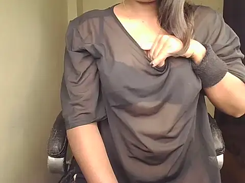 Black-Pearll online show from 11/04/25, 05:45