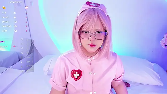 NanaOsaky online show from 12/20/25, 12:23