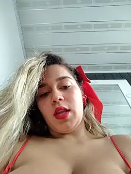 LaurenWelly  online show from 02/27/25, 08:42