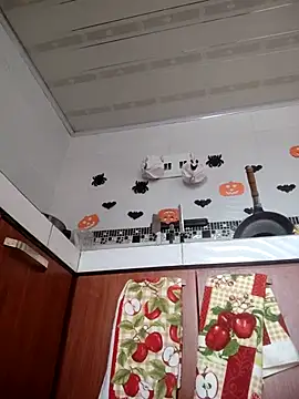 LaurenWelly  online show from 10/30/25, 09:48