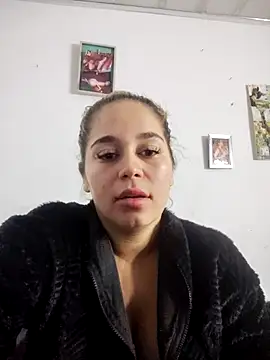 LaurenWelly  online show from 12/01/25, 09:47