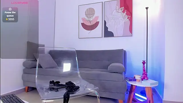 sofiiajones online show from 04/19/26, 11:18