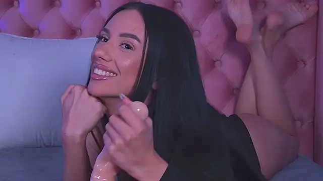 Snapshot of HaylieMilf chatting on 10/25/25, 04:13 HaylieMilf online show from 10/25/25, 04:13