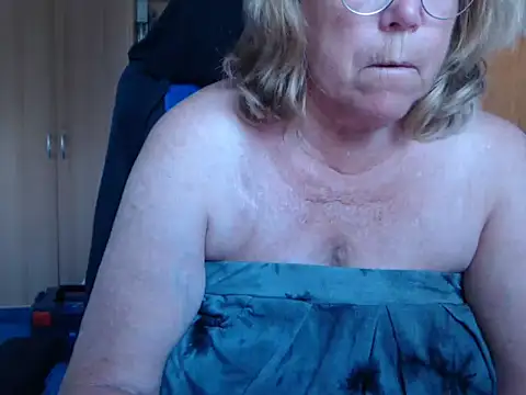 Snapshot of _sunshine__ chatting on 07/05/26, 06:48 sunshine online show from 07/05/26, 06:48