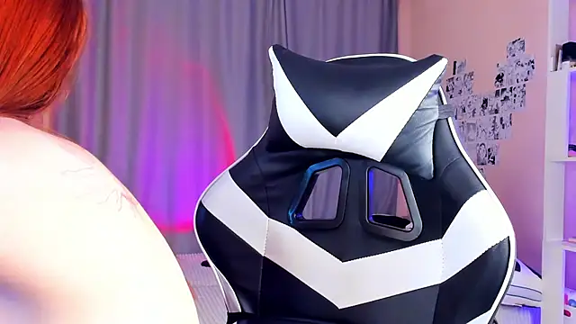 Snapshot of Hakory chatting on 01/28/25, 10:01 Hakory online show from 01/28/25, 10:01